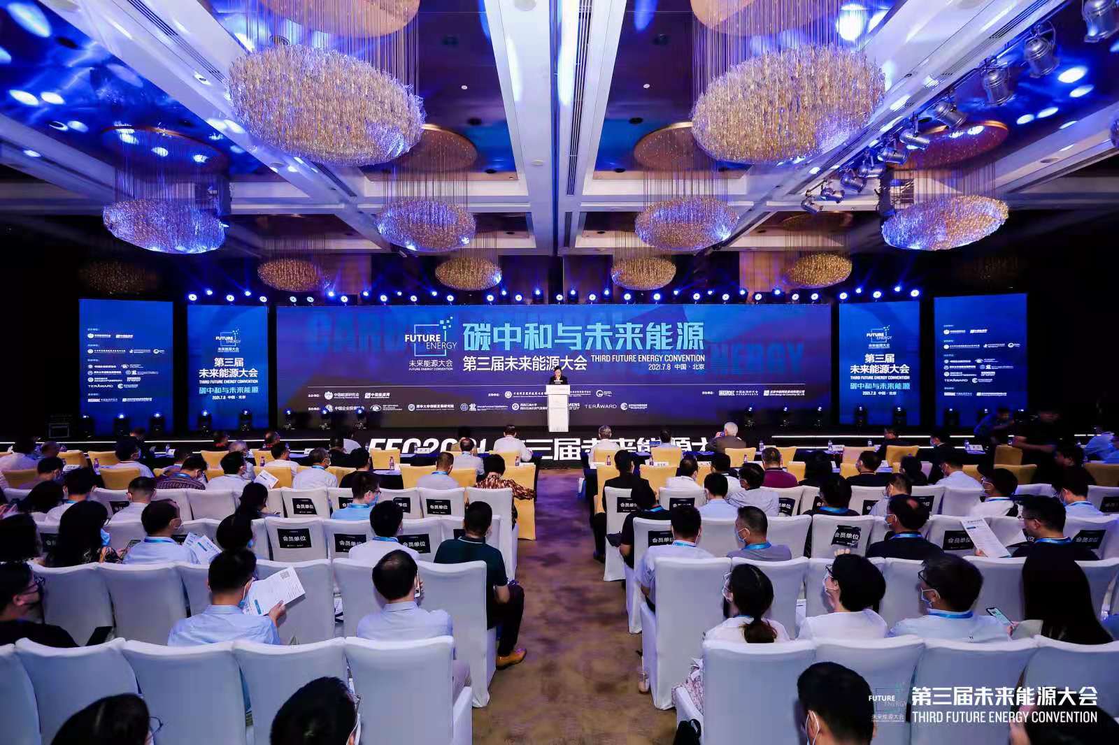 ����F��1